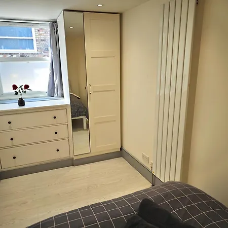 Bright 2 Bedroom Flat With Patio 10 Min To Camden Market London Exterior photo