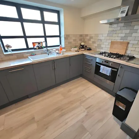 Bright 2 Bedroom Flat With Patio 10 Min To Camden Market London Exterior photo